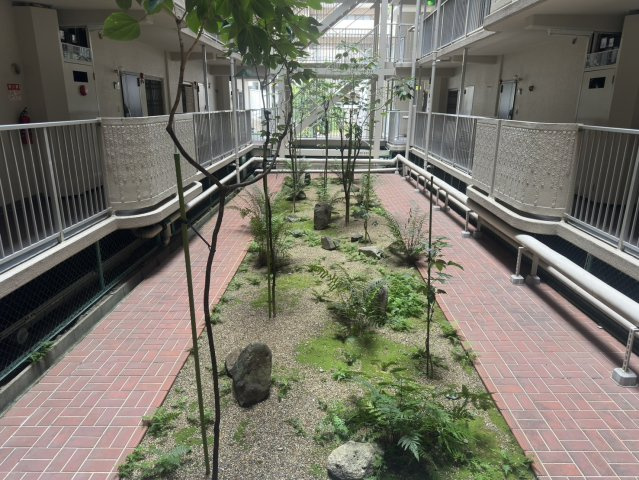 シャルマンコーポ第二谷町の庭