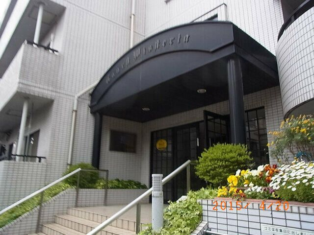 コートウィスタリアのエントランス|建物の内部です