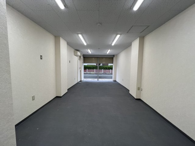 酒木ビルの内装