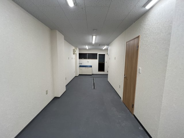 酒木ビルの内装