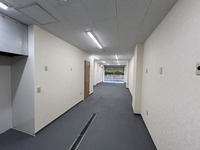 酒木ビルの内装