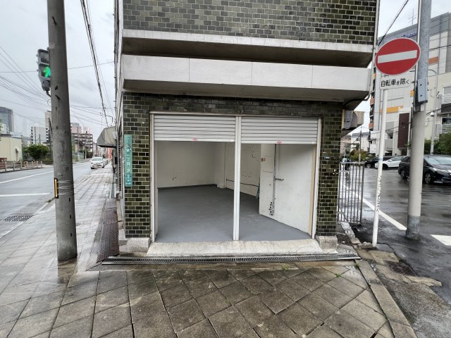 酒木ビルの内装