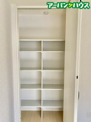 グランブーケA棟の収納
