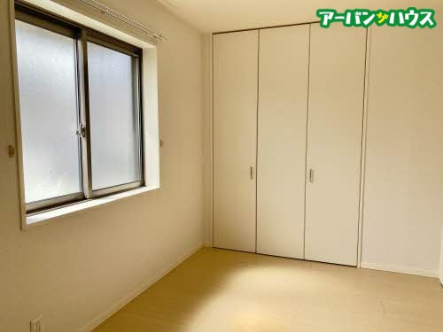 グランブーケA棟の洋室
