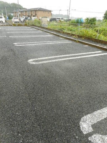 ブローテ・大井Ｂの駐車場