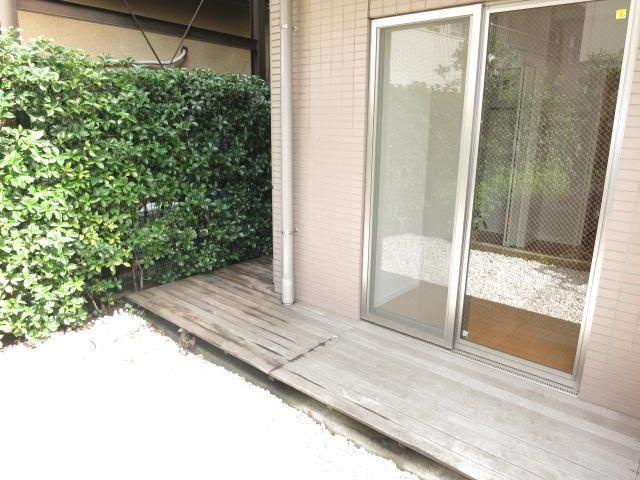 クリオ上野毛ラ・モードの庭|お庭も活用できます