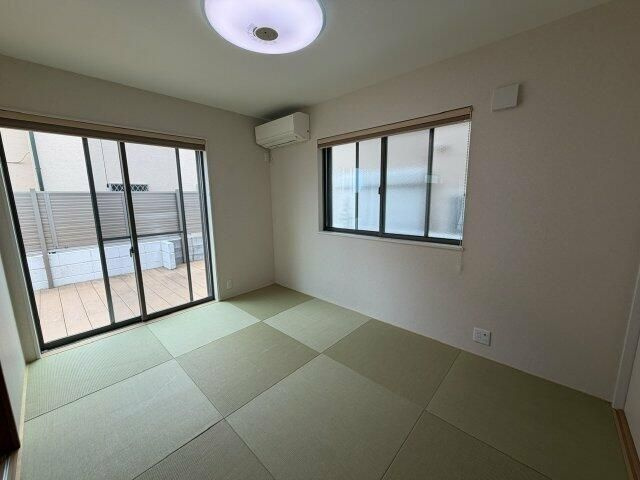 大岡山一丁目貸家の寝室|使い勝手のいい寝室です