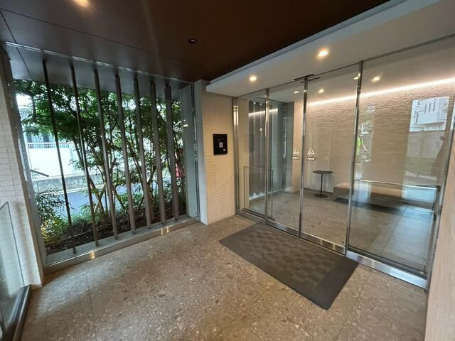 フレンシア学芸大学のロビー|毎日通るロビーはこのようになっています