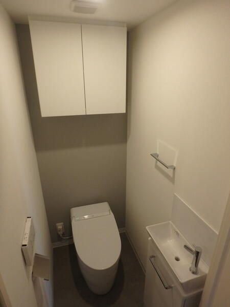 Ｇｒａｎｄ－ｐｅｒｅ　Ｂｕｎｇｏのトイレ|落ち着いた色調のトイレです
