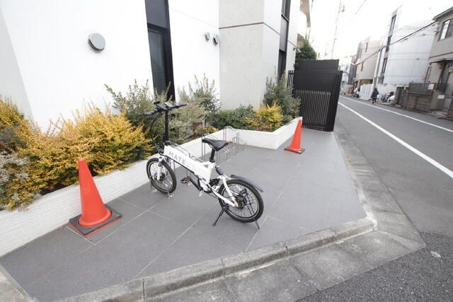 Ｒｅｖｅ　Ｒｅｓｉｄｅｎｃｅ　学芸大学Ⅲの駐車場|駐車場完備です