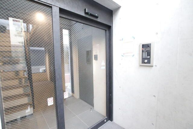 Ｒｅｖｅ　Ｒｅｓｉｄｅｎｃｅ　学芸大学Ⅲのエントランス|エントランスです