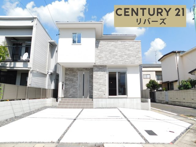 名古屋市天白区福池２丁目の新築一戸建の外観|☆１号棟☆　　新価格！！いつでも見学できます♪（お問合せ当日、平日、水曜、夜間でもＯＫ）　駐車並列３台ＯＫ！　角地！　南向き！　床暖房完備！　小学校徒歩３分♪