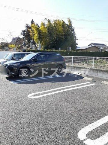 ピーチハッピネスの駐車場|高崎、前橋のお部屋探しはエンドスケープまで！お客様の理想お聞かせ下さい♪
