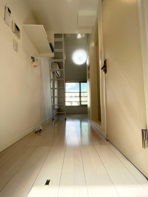 カシミール学芸大前の玄関|毎日通る玄関はこちらです