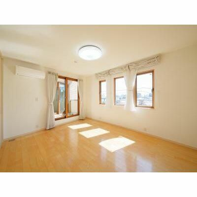世田谷区深沢１丁目の一戸建ての洋室|洋室です