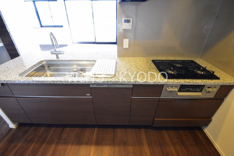 世田谷区砧５丁目の賃貸マンションのキッチン