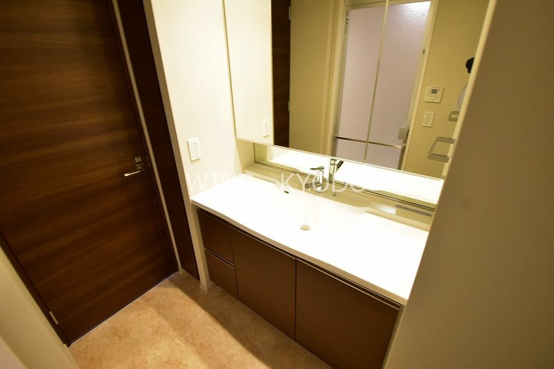 世田谷区砧５丁目の賃貸マンションの洗面所