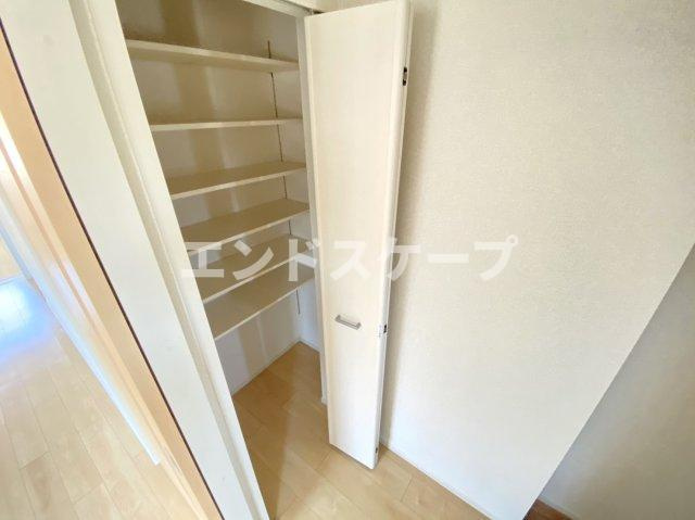 エレガント・パレスの収納|高崎、前橋のお部屋探しはエンドスケープまで！お客様の理想お聞かせ下さい♪