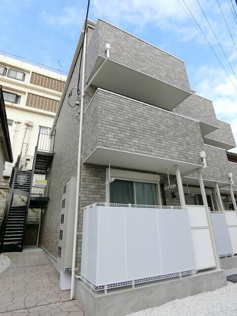 ハーミットクラブハウスピュアプレズンの外観