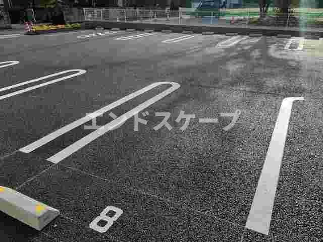 ガーデン漆原Ⅱの駐車場|高崎、前橋のお部屋探しはエンドスケープまで！お客様の理想お聞かせ下さい♪