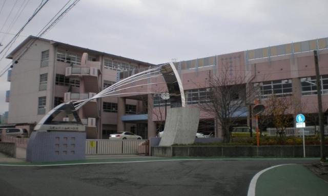 ラフィーネAの周辺|久留米市立鳥飼小学校まで1,158ｍ