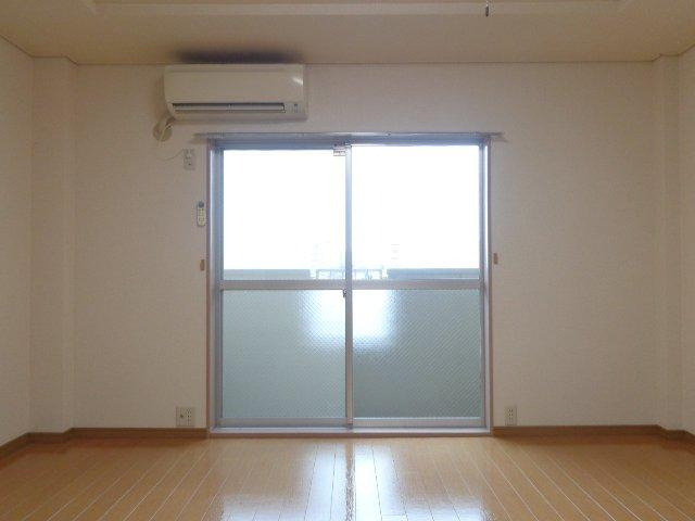 ラブリーハウスⅡ番館・Ⅲ番館の内装|洋室（イメージ）
