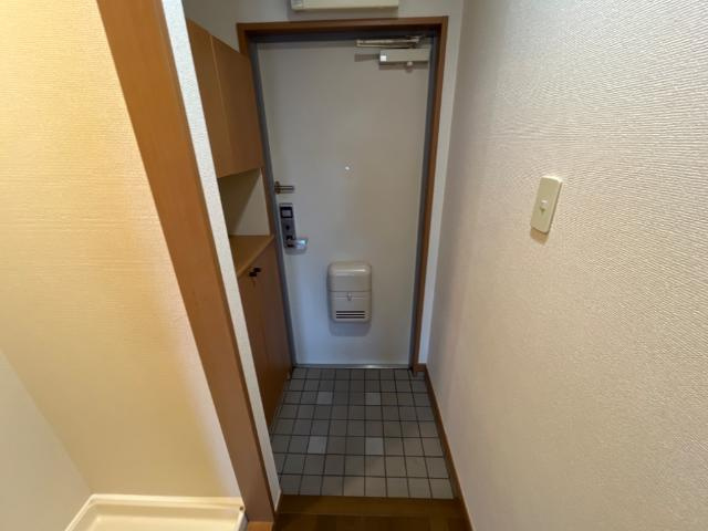 ピアチェーレＴⅡ左京山の玄関|玄関