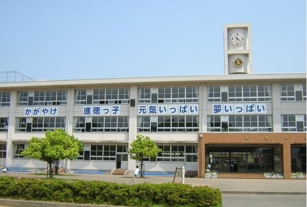 メゾン　ベレット　Ａの周辺|進徳小学校まで650m