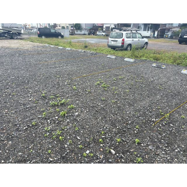 岐阜市西改田の駐車場の駐車場