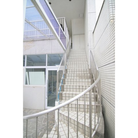 早川ビル　（揖斐郡大野町）のエントランス