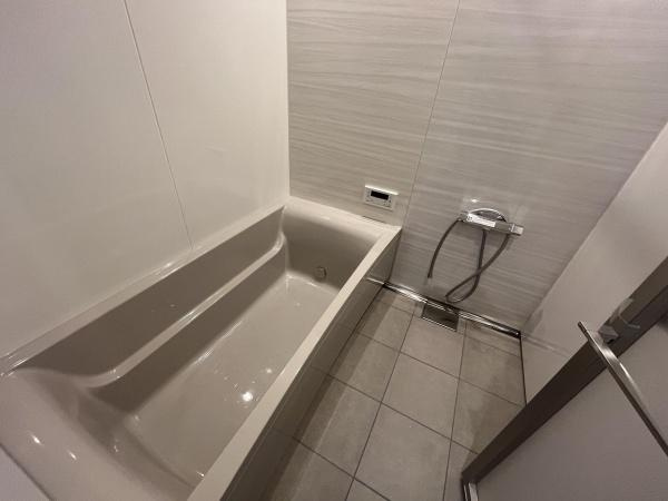 二子新地戸建の浴室
