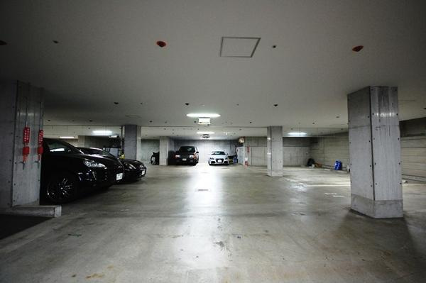 【駐車場】