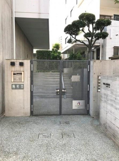 【エントランス】