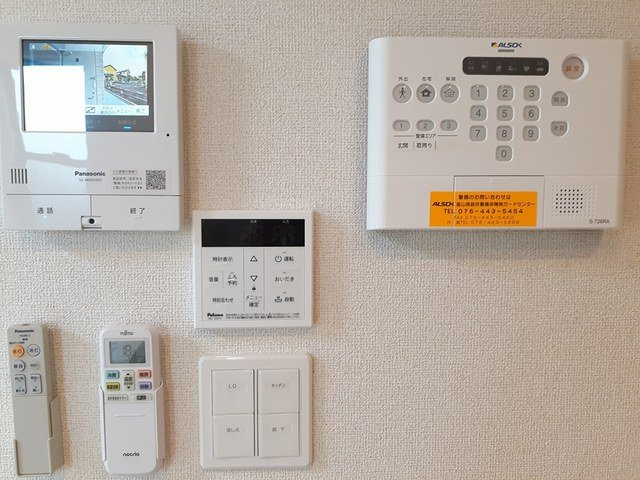 ヒカルサ高岡角ウエストのセキュリティ