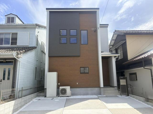 仲介手数料無料）愛西市北一色町昭和１棟／１期１号棟の外観|おしゃれな外観です
