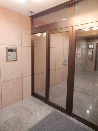 サンプラザ大正のエントランス|★建物入口★
