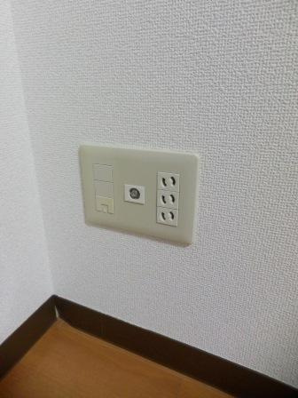 サンプラザ大正の洋室|★コンセントいっぱい★