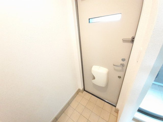 【玄関】 | グリーンステージⅢ番館 | シンプルで使いやすい玄関です