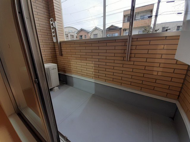 サニーアベニューのバルコニー
