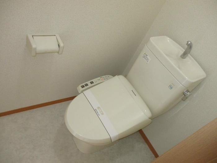 IS・若葉のトイレ|コンパクトで使いやすいトイレです