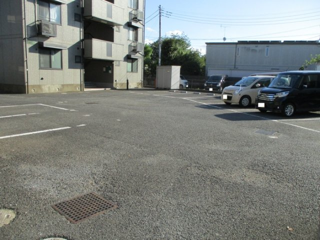 IS・若葉 Bの駐車場|駐車場です