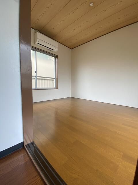 田中マンションの寝室