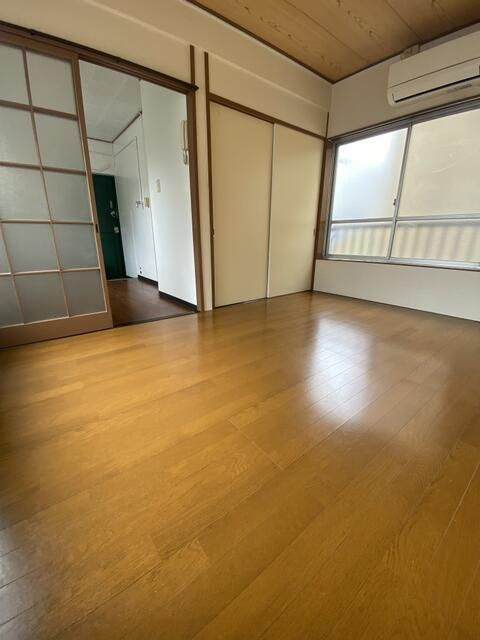 田中マンションの寝室
