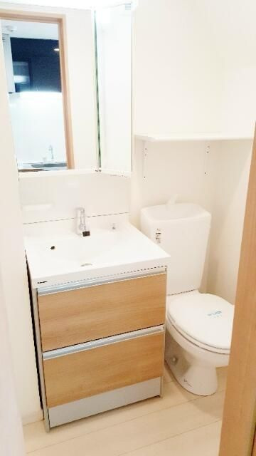 ハーミットクラブハウス山手本郷町の洗面所