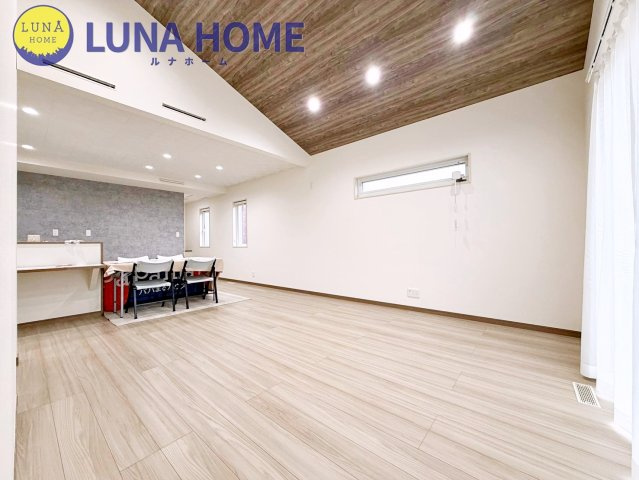 土浦市中村南　新築戸建　1号棟の居間・リビング