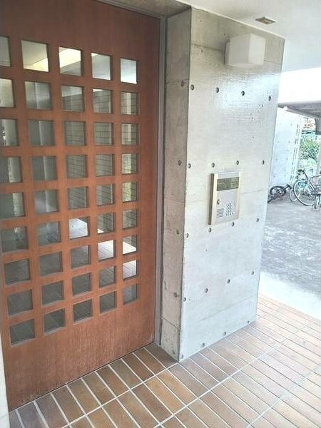 AXEのエントランス