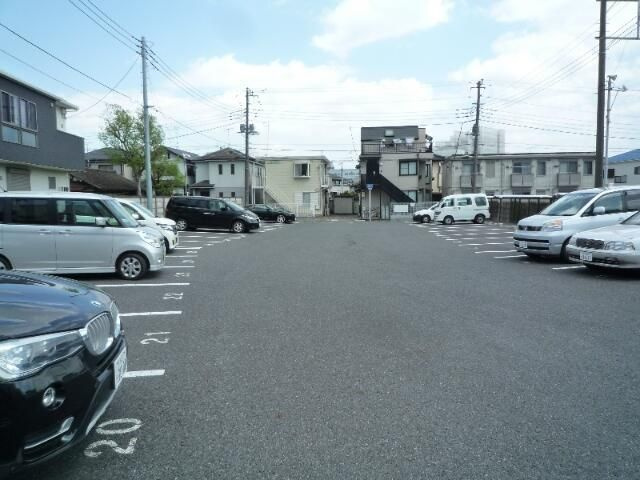 アールグレイスヒルの駐車場|駐車場があるので、車を買う予定の方も安心です