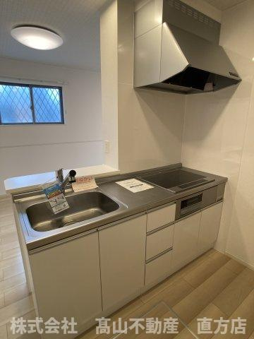 中間市中央３丁目のアパートのキッチン
