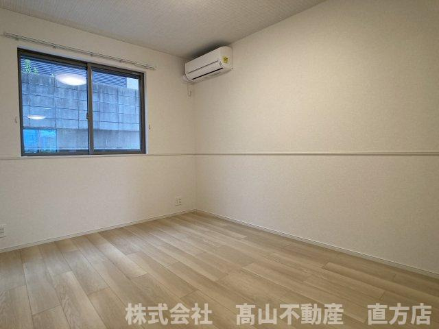 中間市中央３丁目のアパートの洋室