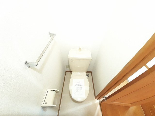 【トイレ】 | ａｕｂｅ春の町 | 落ち着いた色調のトイレです